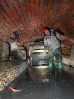 У Стрию під час ремонту дороги виявили підземелля часів Австро-Угорщини – 08