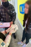 На Львівщині стриянка за 37,5 тис. доларів обіцяла “звільнити” чоловіка від мобілізації – 01
