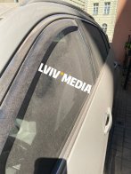 Здійняли стовпи пилу та забруднили автівки: львів`яни скаржаться на дорожників – 05