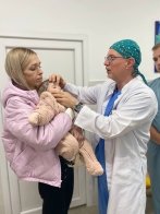 Відомий турецький пластичний хірург оперуватиме дітей у Львові: як потрапити на консультацію – 03