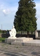 У Буську демонтували пам'ятник радянському солдату (фото) – 02
