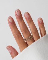 Новорічний манікюр на короткі нігті 2026: найкращі дизайни – 11