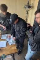 Фото з місця затримання