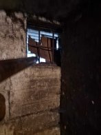 Жителі Львова скаржаться на&nbsp;захаращений підвал, в&nbsp;якому валяться стіни – 03
