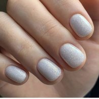 Новорічний манікюр на короткі нігті 2026: найкращі дизайни – 02