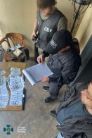 Прикордонник за 30 тис. доларів допомагав чоловікам втекти з країни через Львівщину – 02