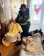 На Львівщині мама на добу залишила в квартирі восьмирічну доньку і немовля – 02