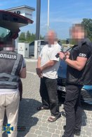 Обіцяли втечу у фурі та через кордон: на Львівщині судитимуть двох організаторів схем виїзду для ухилянтів – 02