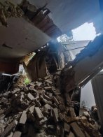 У селі біля Золочева вантажівка в`їхала в будівлю бібліотеки та пошти – 01
