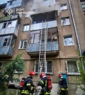 У Львові зі вщент згорілої квартири врятували 56-річну жінку – 01