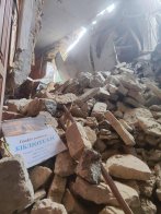 У селі біля Золочева вантажівка в`їхала в будівлю бібліотеки та пошти – 02