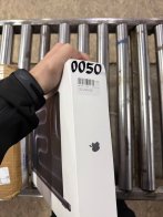 У посилках зі США львівські митники знайшли техніку Apple на 1 млн грн – 04