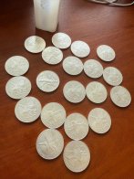 Монети, які виявили у посилці