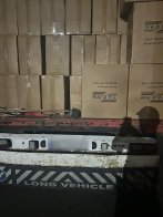 У “Шегинях” виявили контрабанду навушників та ременів відомих брендів – 03