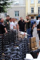 Зі Львівщини передали на передову ще понад 500 FPV-дронів та сучасну техніку – 05