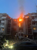 Внаслідок атаки росіян по Львову горять два будинки та є потерпілі: деталі – 01