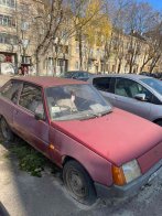 З вулиць Львова приберуть ще 24 покинуті авто — серед них занедбаний бус – 04