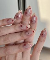 Не лише сердечка: трендовий манікюр до Дня святого Валентина 2026 – 01