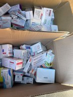 Через кордон на Львівщині намагалися провезти корейську косметику та заборонені таблетки – 03