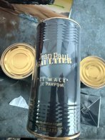 Прикордонники на Львівщині вилучили у пасажирки вазу й чашу 1895 року – 04