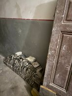 Власник піцерії у центрі Львова не зміг через суд скасувати штраф за руйнування пам'ятки – 02