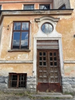 Відома культурна менеджерка продає колишню монастирську школу біля палацу у Роздолі – 05