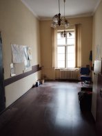 “Укрпошта” не змогла здати в оренду приміщення в центрі Львова за 809 тис. грн на місяць – 04