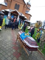У Стрийській громаді попрощалися із загиблим старшим лейтенантом Василем Леськівим – 06