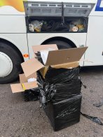У "Шегинях" в рейсовому автобусі виявили рідини для вейпів та нікотинові жуйки майже на мільйон – 03