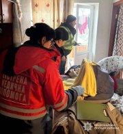 На Львівщині мама на добу залишила в квартирі восьмирічну доньку і немовля – 03