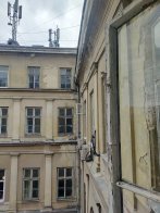 Будинок з Меркурієм в центрі Львова виставили на продаж за 50 млн грн – 03