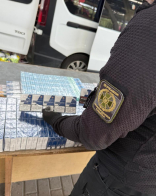 У Краківці виявили мікроавтобус з понад 400 пачками контрабандних білоруських сигарет – 01
