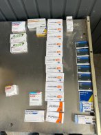 Через кордон на Львівщині намагалися провезти корейську косметику та заборонені таблетки – 02