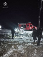 На Вінниччині автомобіль в’їхав під потяг, двоє людей загинули – 01