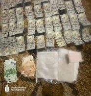 Пʼятьох лікарів з Бродів оштрафували за хабарі на отриманні інвалідності – 02
