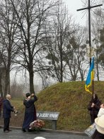 У селі Тур’я встановили й освятили Алею полеглих Героїв – 01