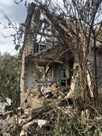 Уламки російської ракети знищили будинок відомого львівського художника – 09