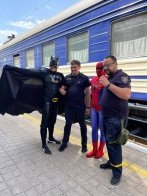 Укрзалізниця запустила "супергеройський" потяг для евакуації дітей зі Сходу (фото) – 04