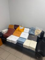 На Львівщині зупинили дві партії незадекларованих брендових речей на 1,5 млн грн – 01