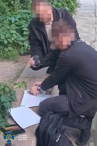 Посадовця оборонного підприємства у Львові затримали за схему з бронюванням – 01