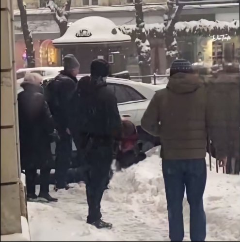 Медики намагаються реанімувати водія