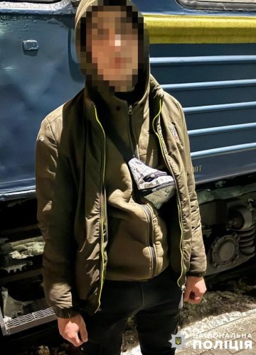 У Львові затримали 21-річного уродженця Волині, який переправляв за кордон ухилянта – 01