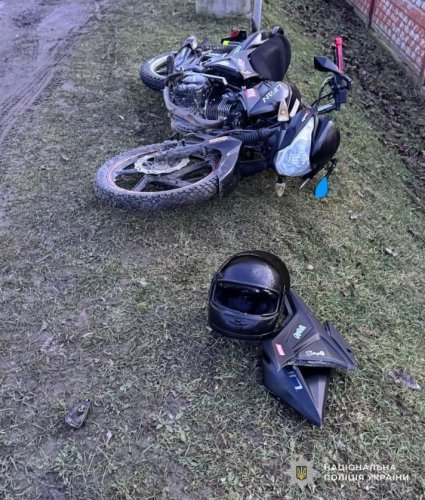 14-річний підліток з Львівщини потрапив до лікарні через ДТП на мотоциклі – 01