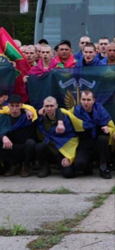 Ярослав Пилипчук. На фото – внизу посередині.