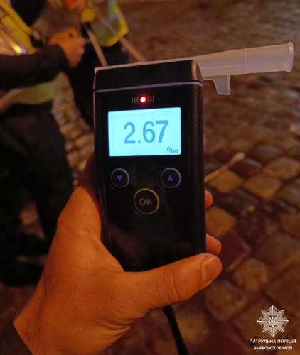У Львові водій у 14 разів перевищив норму алкоголю і вчинив ДТП у центрі міста – 01