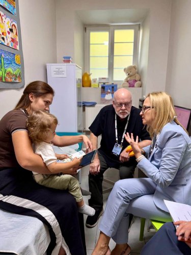 У Львові хірурги сформували дитині нижню щелепу з власного ребра – 02