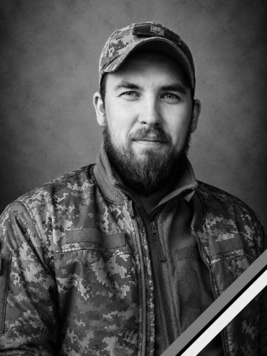 На Львівщині 13 серпня попрощаються з загиблими воїнами: що про них відомо – 01