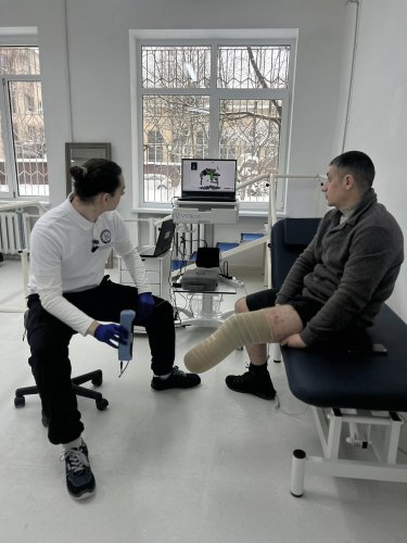 В Університетській лікарні Львова запрацювала найбільша в Європі протезна майстерня – 02