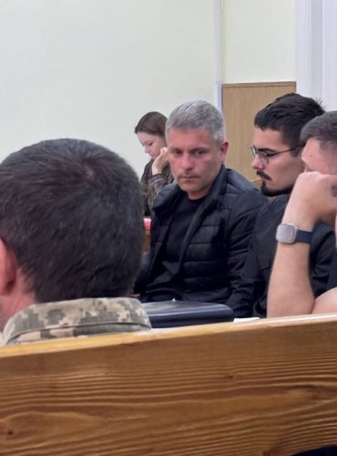Ліворуч — депутат Роман Юрас. Праворуч його син — Владислав Юрас