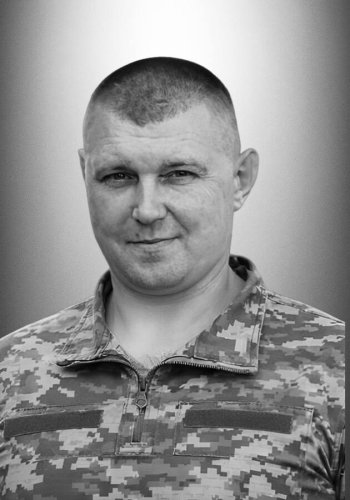 Львівщина 6 січня попрощається з загиблими військовими: імена – 04